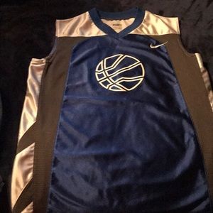 Boys Nike sleeveless basketball jersey